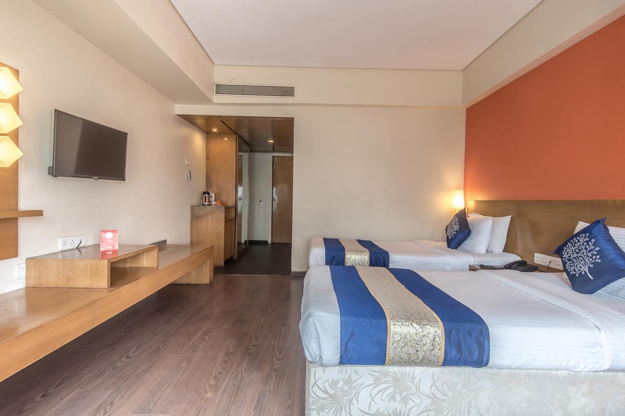 Hotel Oyo Flagship 584 Santacruz East à Mālād Extérieur photo